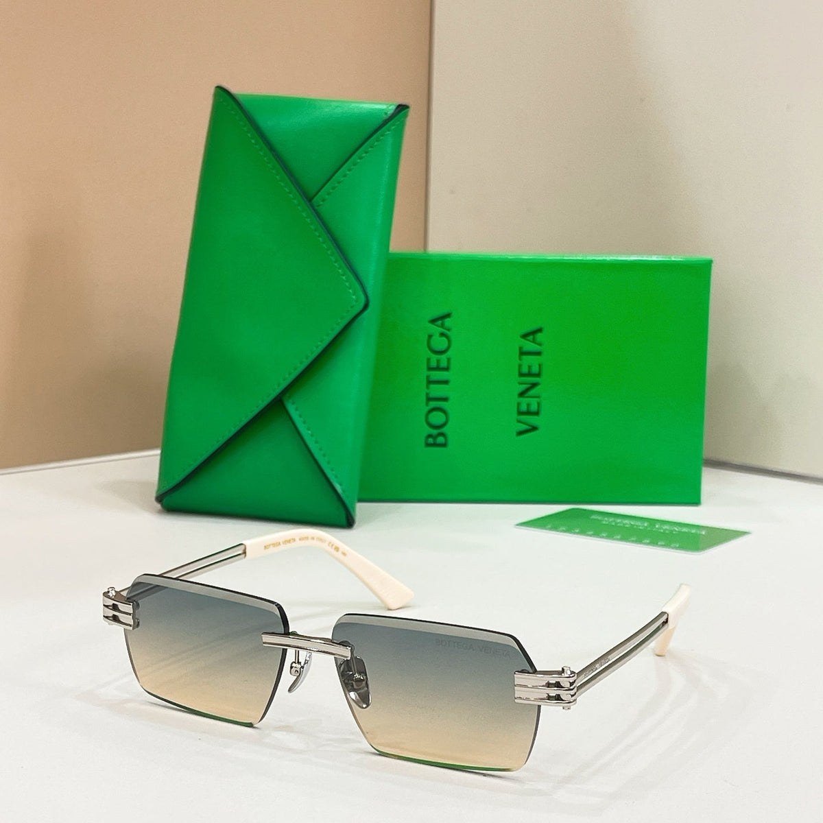 BOTTEGA VENETA Sunglasses-BV2347S